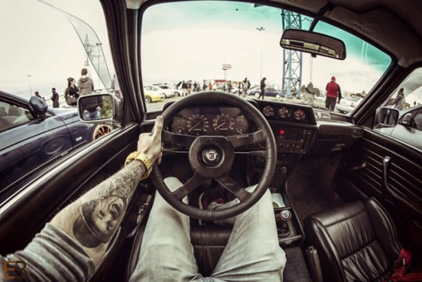 Foto - Bu adamın yerinde olmak isteyeceksiniz! Çünkü...