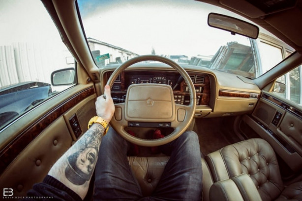 Foto - Bu adamın yerinde olmak isteyeceksiniz! Çünkü...