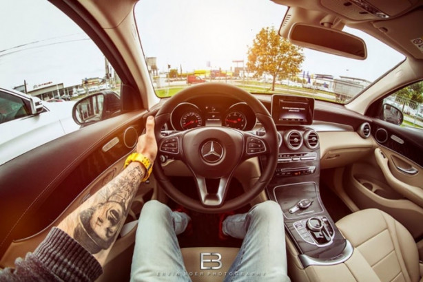 Foto - Bu adamın yerinde olmak isteyeceksiniz! Çünkü...