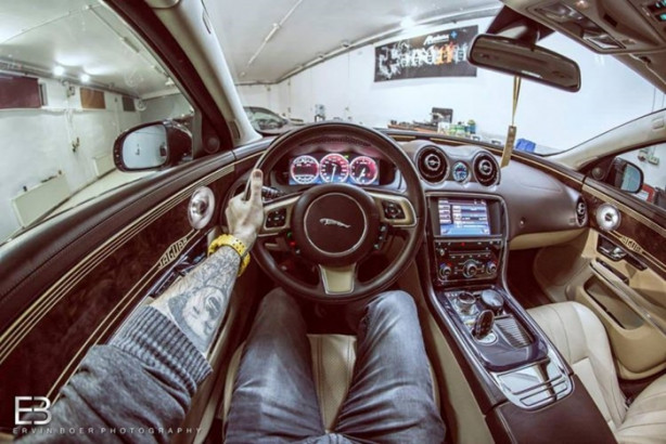 Foto - Bu adamın yerinde olmak isteyeceksiniz! Çünkü...