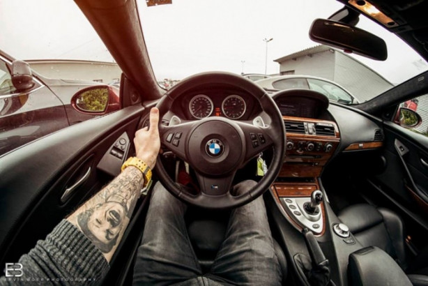 Foto - Bu adamın yerinde olmak isteyeceksiniz! Çünkü...