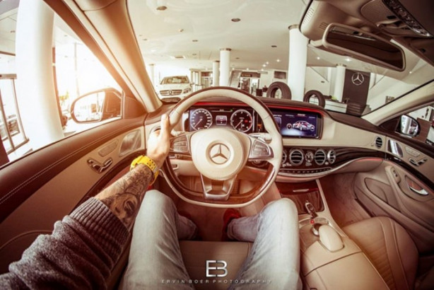 Foto - Bu adamın yerinde olmak isteyeceksiniz! Çünkü...