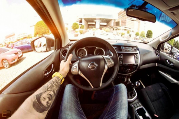 Foto - Bu adamın yerinde olmak isteyeceksiniz! Çünkü...