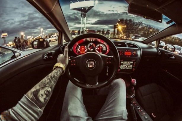 Foto - Bu adamın yerinde olmak isteyeceksiniz! Çünkü...