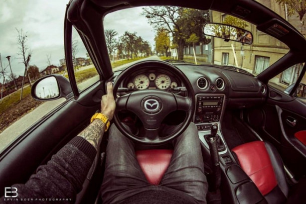 Foto - Bu adamın yerinde olmak isteyeceksiniz! Çünkü...