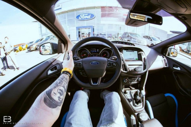 Foto - Bu adamın yerinde olmak isteyeceksiniz! Çünkü...