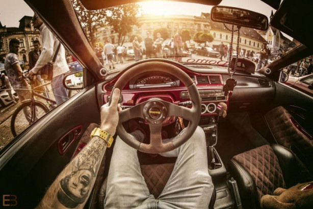 Foto - Bu adamın yerinde olmak isteyeceksiniz! Çünkü...