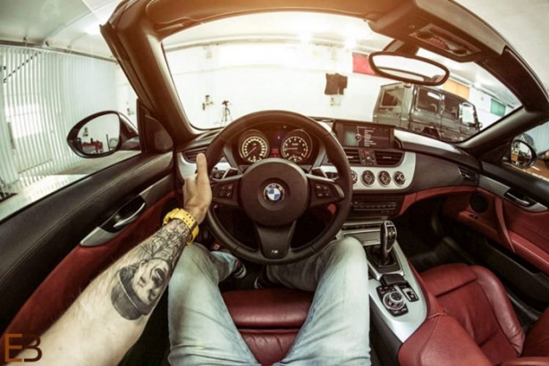 Foto - Bu adamın yerinde olmak isteyeceksiniz! Çünkü...