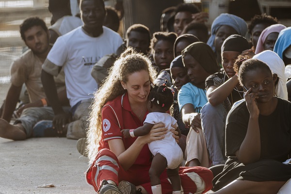 Foto - Bu ada bir haftada göç akınına uğradı