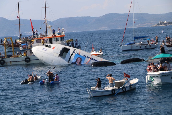 Foto - Bu Airbus A300 havada değil denizin dibinde