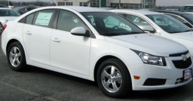 Foto - Bu arabalar kapış kapış gidiyor... İşte 100 bin TL’nin altındaki otomobiller