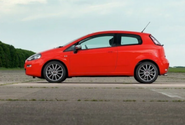 Foto - Bu arabalar kapış kapış gidiyor... İşte 100 bin TL’nin altındaki otomobiller