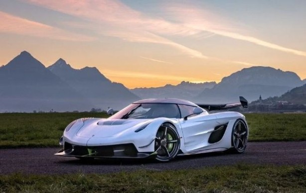 Foto - Bu arabalar sayılı adette üretildi! İşte fiyatı dudak uçuklatan en pahalı 50 araba