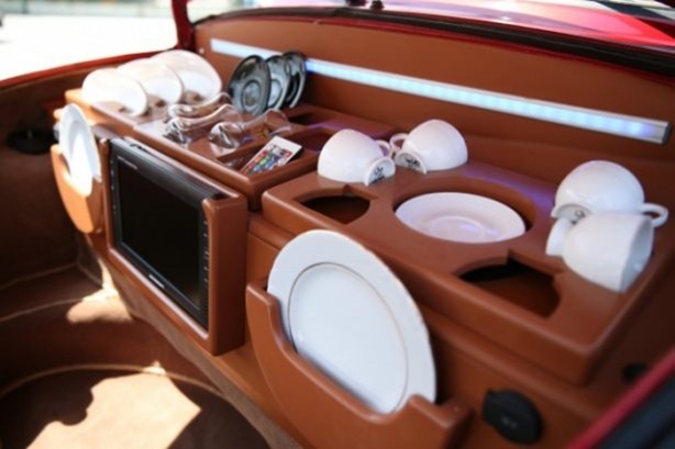 Foto - Bu arabaya ne kadar masraf ettiğine inanamayacaksınız!