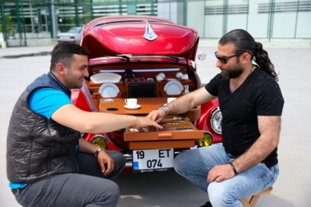 Foto - Bu arabaya ne kadar masraf ettiğine inanamayacaksınız!