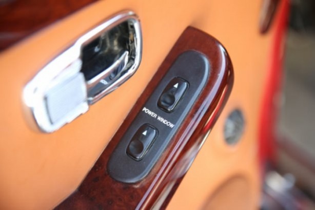 Foto - Bu arabaya ne kadar masraf ettiğine inanamayacaksınız!