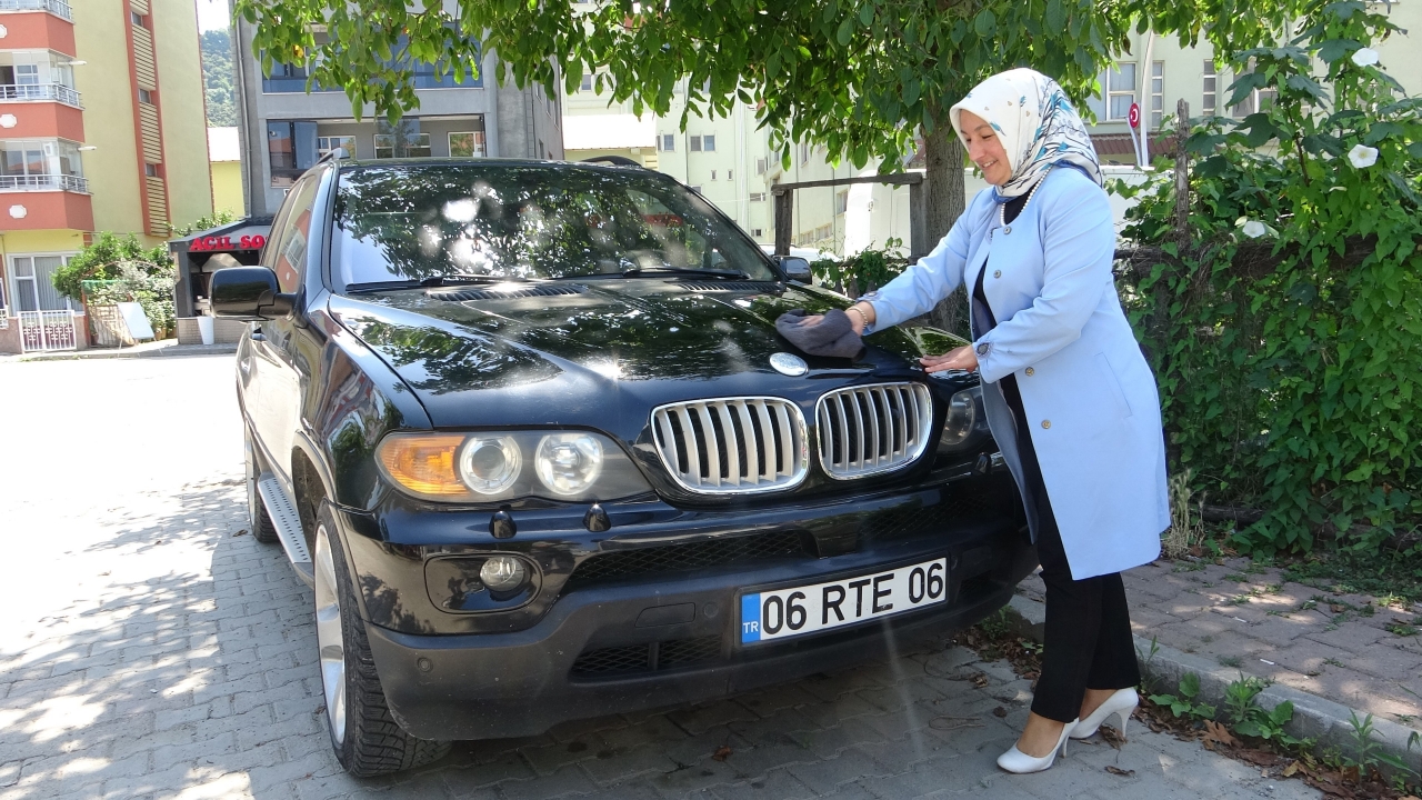 Foto - Bu araç yolda görenleri şaşırtıyor! Bakan, dönüp bir daha bakıyor! İşte ilginç "Erdoğan" detayı