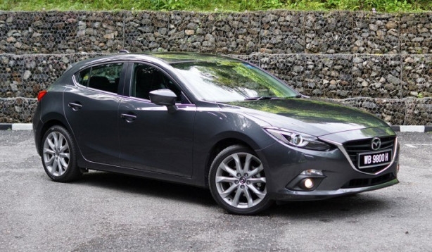 Foto - Bu araçlar benzini kokluyor