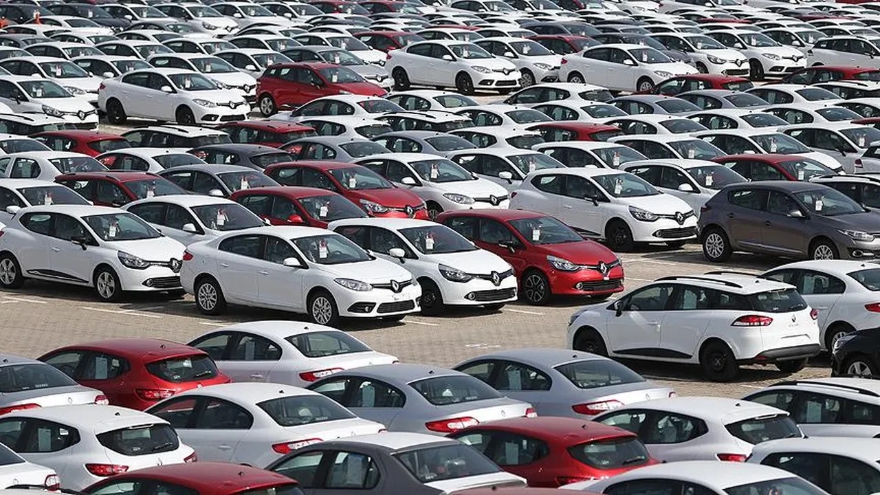 Foto - Bu araçları alan yandı! Değeri dibe vuran modeller açıklandı!