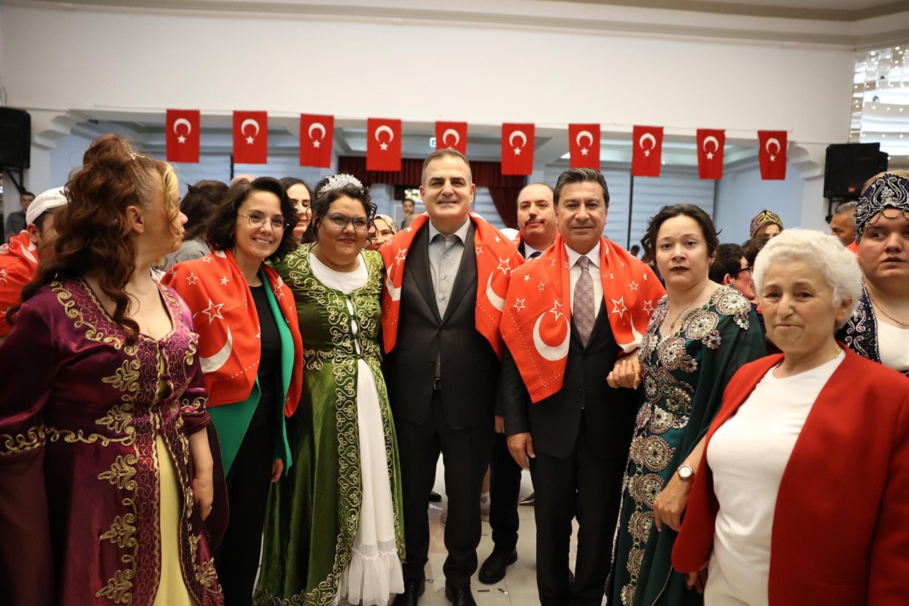 Foto - Bu Askeri Kına Gecesi Engelli bireyler için