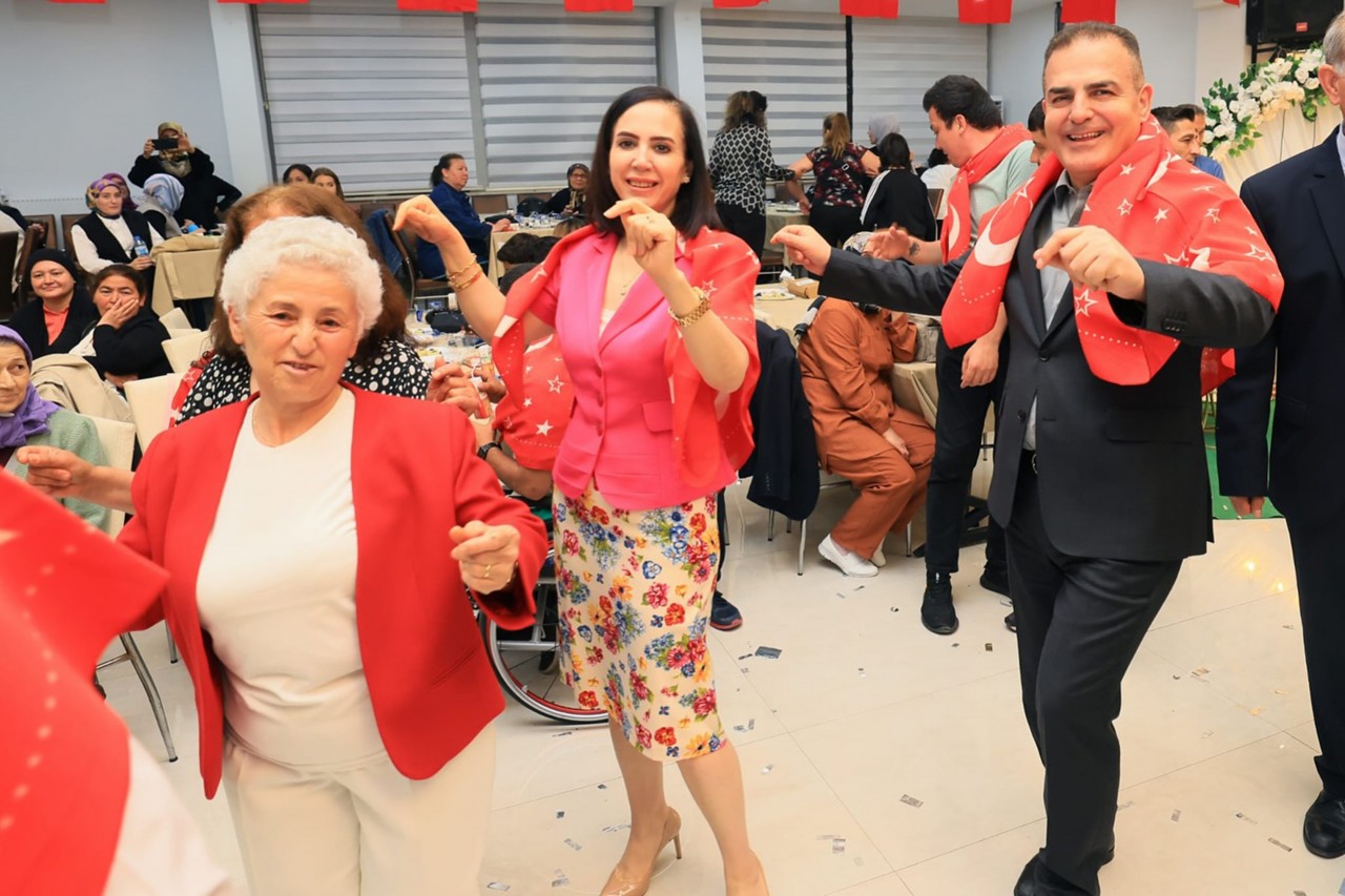 Bu Askeri Kına Gecesi Engelli bireyler için