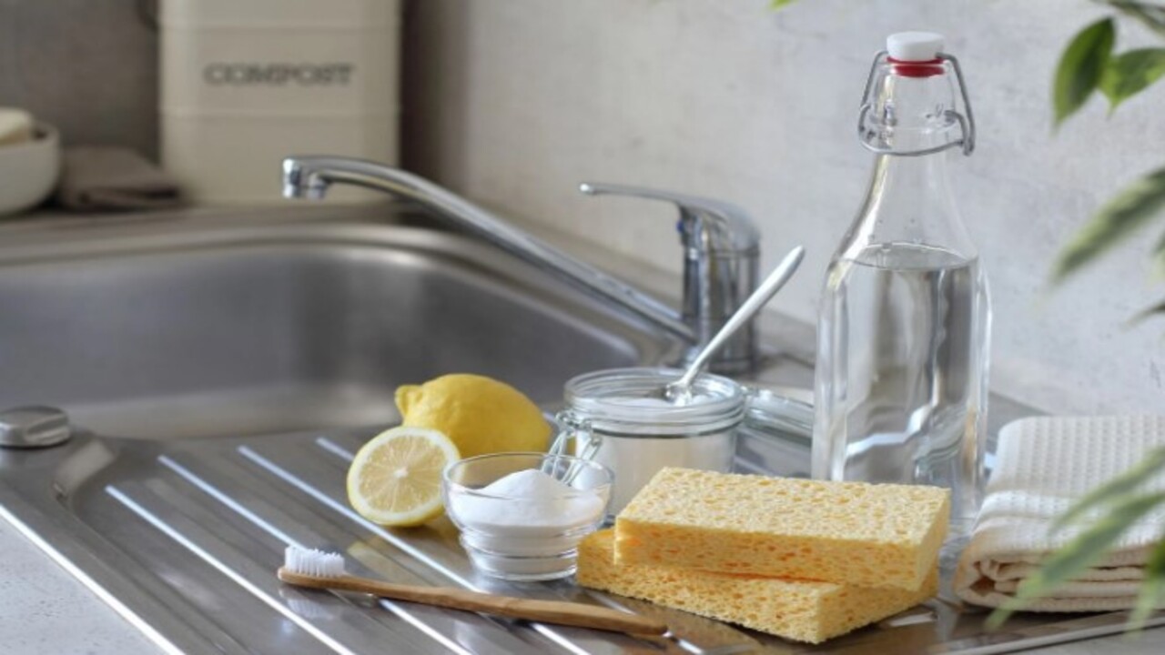 Foto - Bu basit yöntemi deneyin! İşte solmuş parkeleri parlatmanın püf noktası