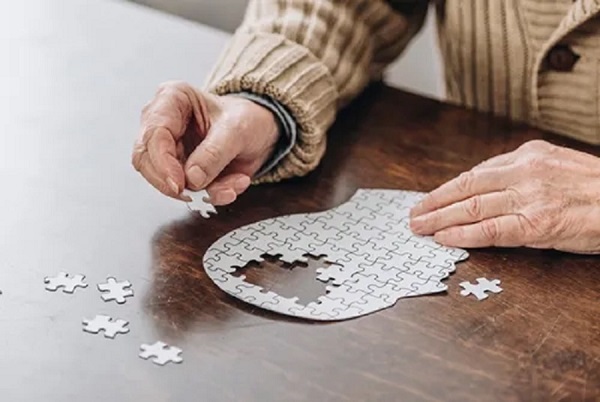 Foto - Bu belirtilere dikkat edin! Alzheimer'ın habercileri 6 yıl önce ortaya çıkıyor