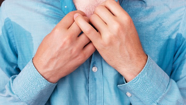 Bu besinlere dikkat! Kötü ter kokusuna neden oluyorlar