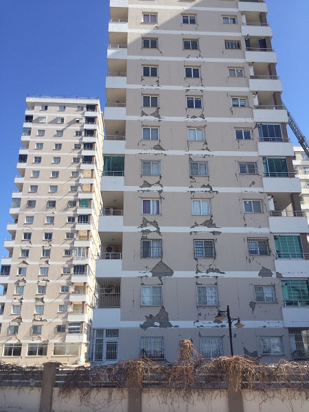 Foto - Bu binalarda tek bir hasar yok! 15 yıllık binanın sırrı ne? 