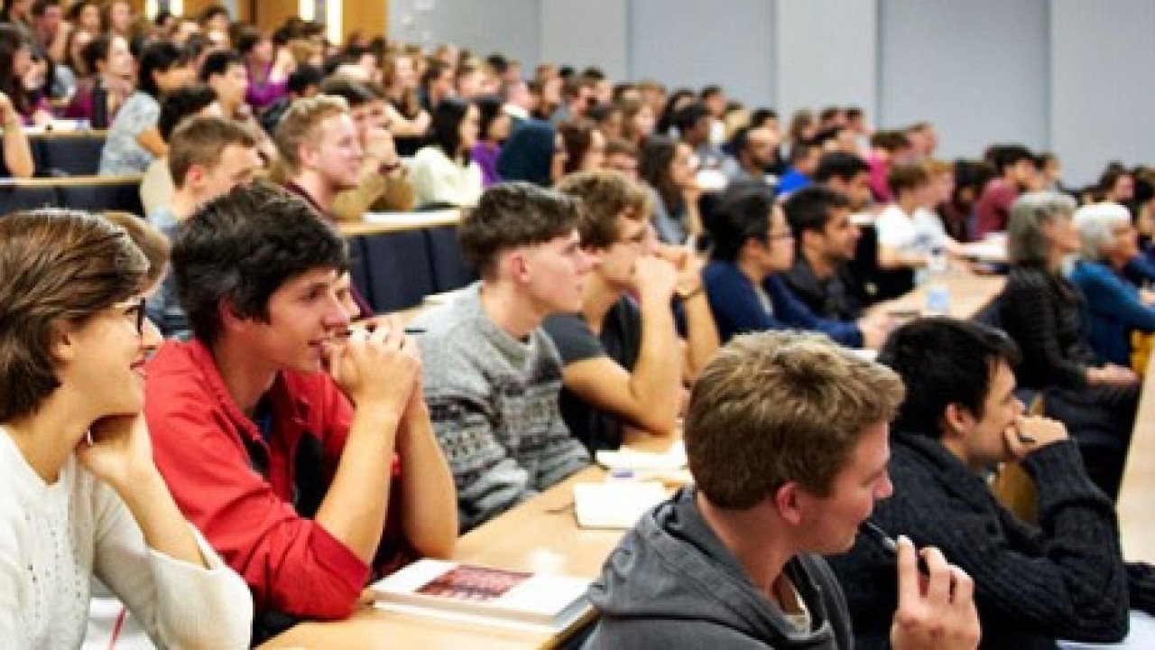 Foto - Bu bölümü okuyanın işi adeta hazır! Açıköğretim Fakültesinden bitirilebiliyor!