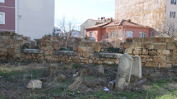 Foto - Bu caminin inşaatı 100 yıldır aynı durumda! 