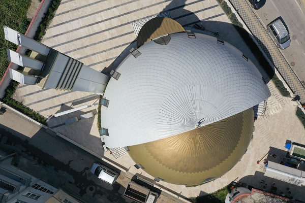 Foto - Bu caminin yapısı, tefekkür etmeyi sağlıyor