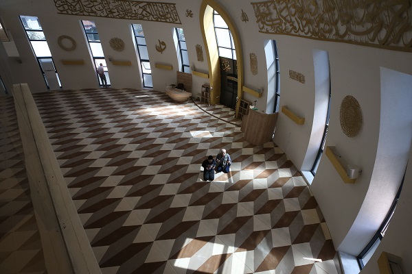 Foto - Bu caminin yapısı, tefekkür etmeyi sağlıyor