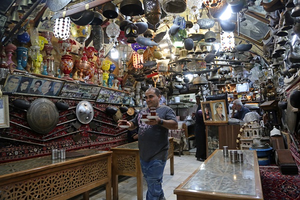 Foto - Bu çayevi zaman yolculuğu garantili