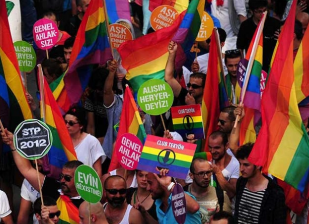 Foto - Bu CHP’ye bir şeyler oluyo! İb.elerle fazla hemhal olmaya başladı