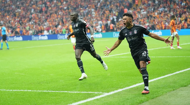 Foto - Bu çöp oyuncular neyin peşinde? Yine yaptılar yapacaklarını! Yazıklar olsun! Yaşatın şu bir ilk’i…