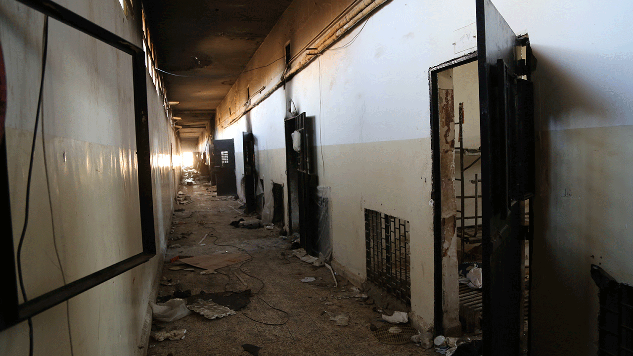 Foto - Bu çöplükte yüzlerce insana işkence yaptılar!