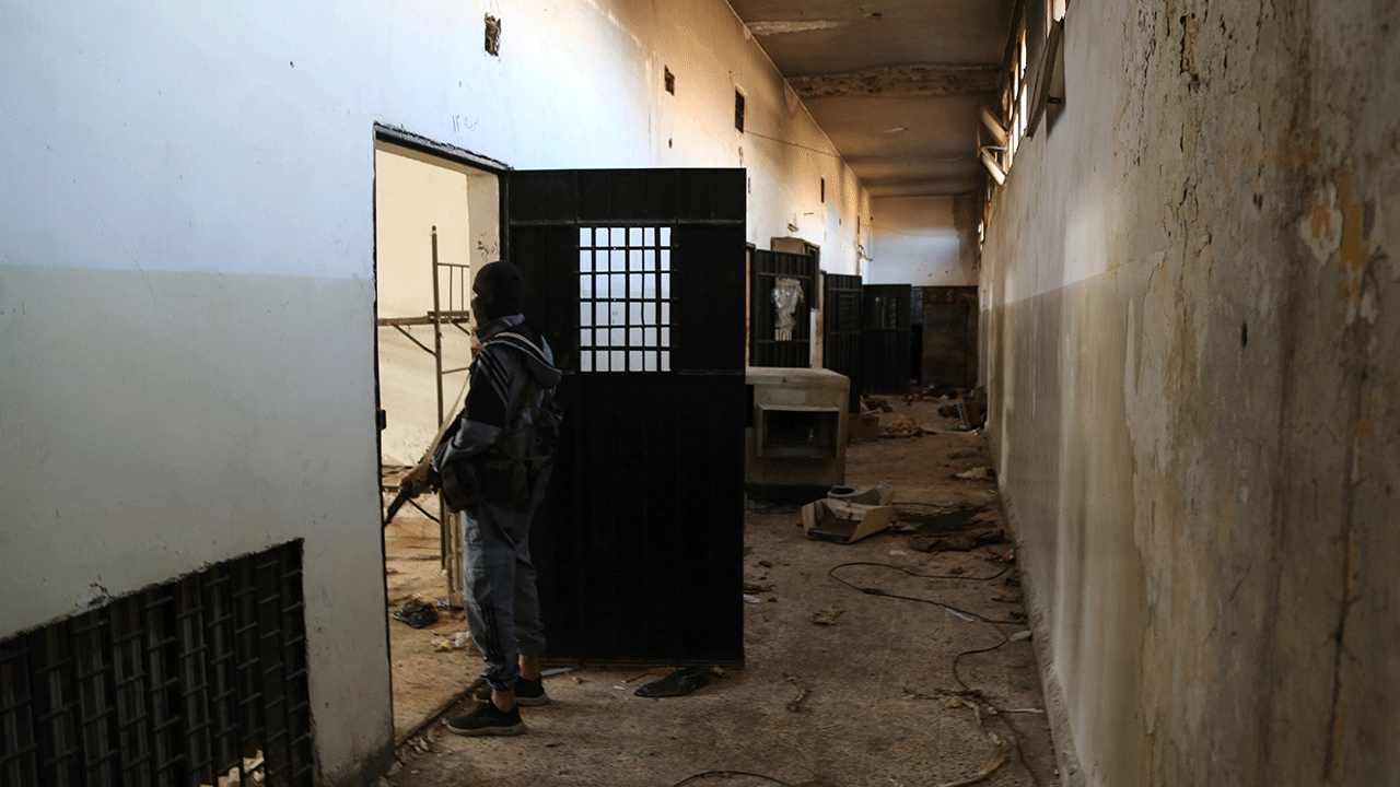 Foto - Bu çöplükte yüzlerce insana işkence yaptılar!