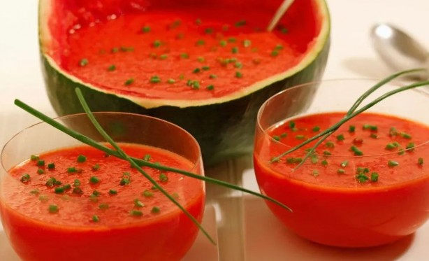 Foto - Bu çorbayı içen bir tane daha istiyor! İşte karşınızda karpuz çorbası...