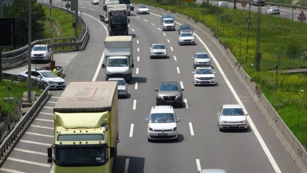 Bu da bayram dönüşü trafiği!