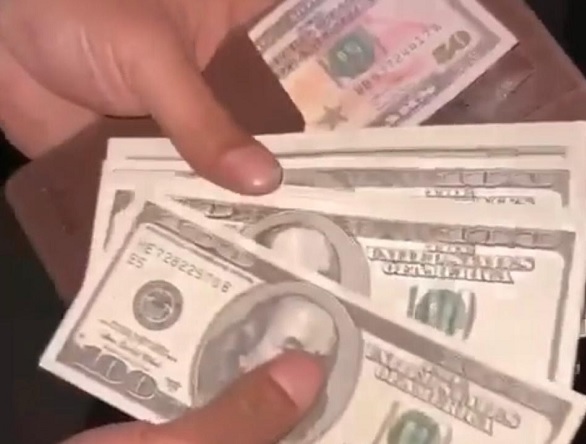 Bu da ders olsun! Dolar sahtekarı fena faka bastı