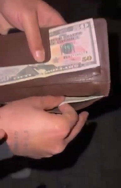 Foto - Bu da ders olsun! Dolar sahtekarı fena faka bastı