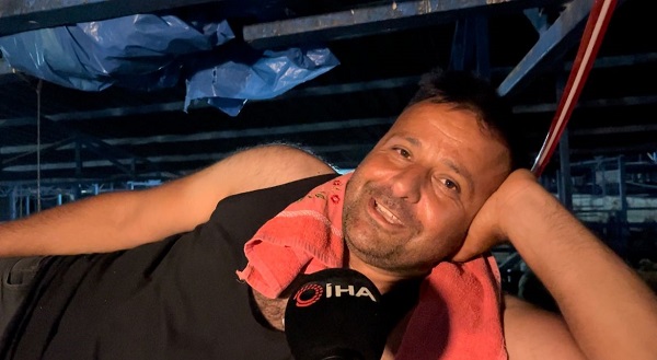 Foto - Bu da koyun koyuna nöbet! 