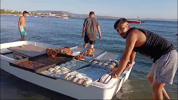 Bu da oldu! Bakın tatilciler için ne yaptılar