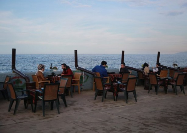 Foto - Bu da Rize işi ısıtma sistemi! Müşterileri üşümesin diye...