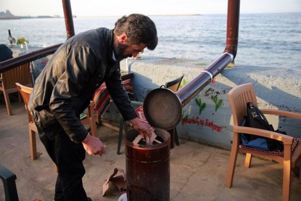 Foto - Bu da Rize işi ısıtma sistemi! Müşterileri üşümesin diye...