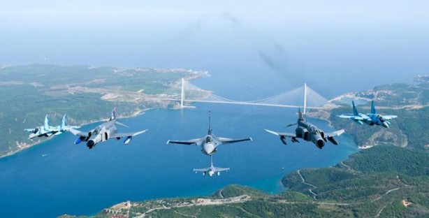 Foto - Bu davet başka davet! Güne damga vurdu