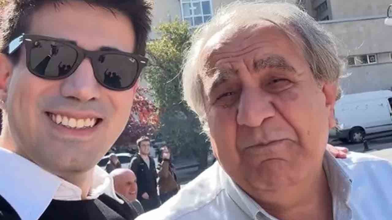 Foto - Bu defa roller değişti! 60’lık tıp öğrencisine önlüğünü oğlu giydirdi