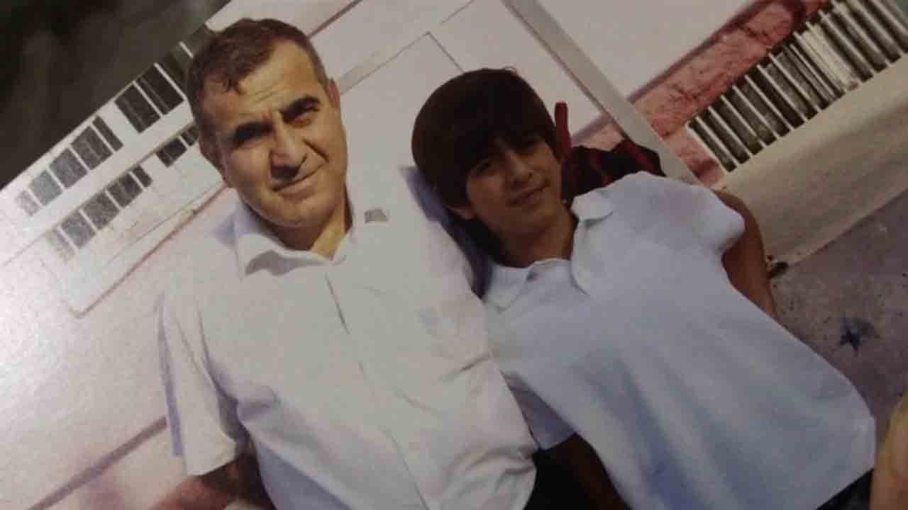 Foto - Bu defa roller değişti! 60’lık tıp öğrencisine önlüğünü oğlu giydirdi