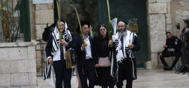 Foto - Bu defa tarihi kiliseyi hedef aldılar! Dünyayı sarsacak yeni gelişme: Fanatik Yahudiler çirkin provokasyon yaptı